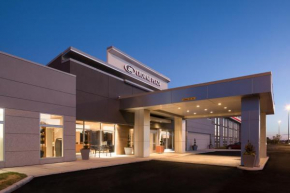  Crowne Plaza Chicago SW - Burr Ridge, an IHG Hotel  Парк Ридж